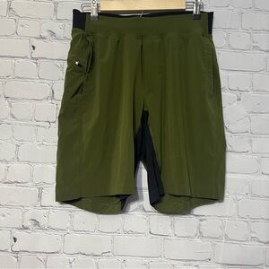 Lululemon T.H.E. Short 9" Linerless Green Men's Medium Elastic Waist Drawstring